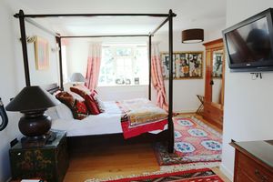 Photo 1- click for photo gallery